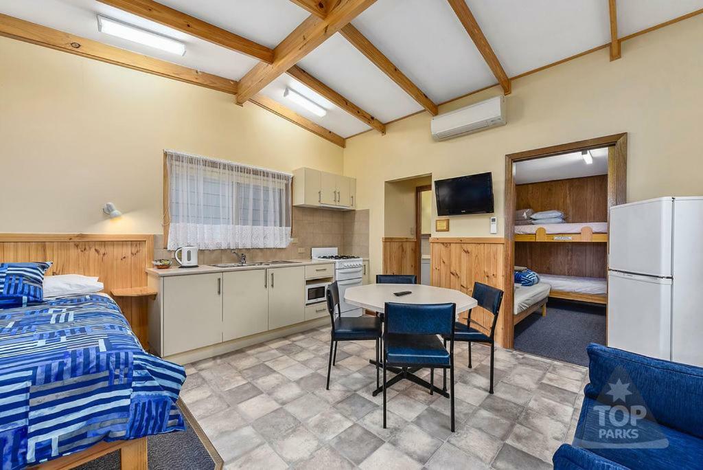 Millicent Hillview Caravan Park Luaran gambar